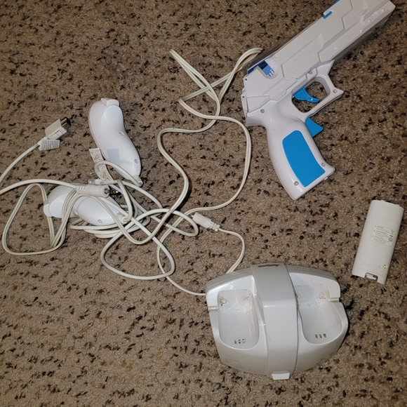 Wii - Picture 2 of 6